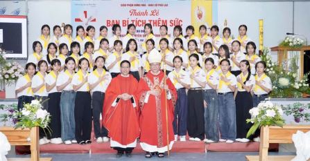 Thánh Lễ Ban Bí tích Thêm Sức Cho 91 Em Thiếu Nhi Giáo Xứ Phù Lao