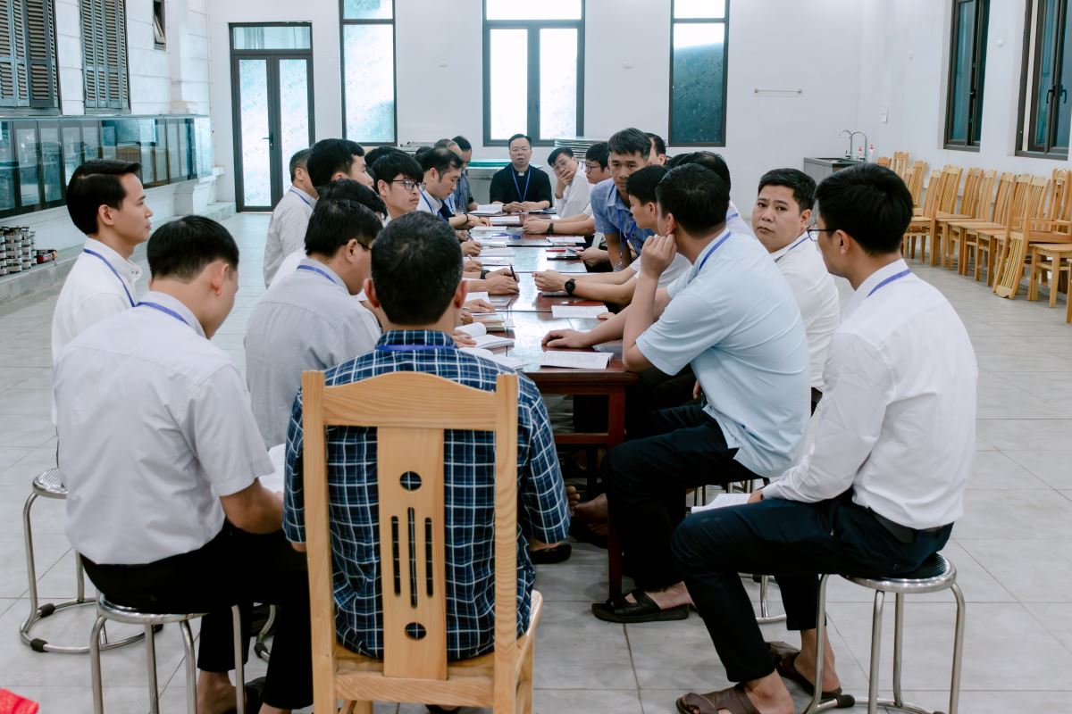 Chia sẻ theo giáo phận