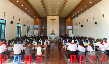 Xứ Đoàn Carlo Acutis - Giáo Xứ Hàng Sen Tổ Chức Khóa Huấn Luyện Đoàn Sinh Thiếu Nhi Thánh Thể Hè 2026