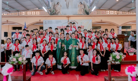 Giáo xứ Xuân Thành: Thánh lễ ra mắt Xứ đoàn Thiếu nhi Thánh Thể Gioan XXIII và tổng kết Trại hè Thiếu nhi 2026