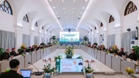 Lắng nghe những chia sẻ từ các Giáo phận và các Ủy ban – Ngày thứ ba của Hội nghị thường niên kỳ II/2026 của HĐGMVN