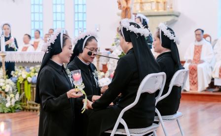 Thánh Lễ Tuyên Khấn Trọn Đời và Mừng Ngân Khánh Khấn Dòng
