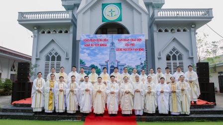 Giáo xứ Yên Khoái đón cha phó Giuse Nguyễn Văn Bình
