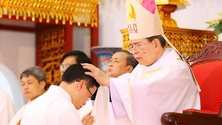 Thánh lễ truyền chức Phó tế tại Đền Thánh Kính Lòng Thương Xót Chúa - Gx Hoà Bình, ngày 21.02.2019