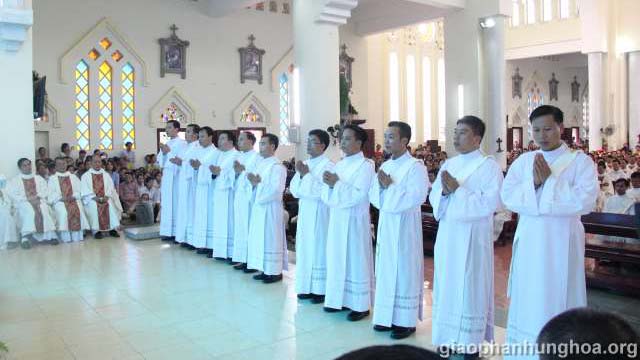 Bao La Tình Chúa - Lm Phêrô Nguyễn Xuân Doanh